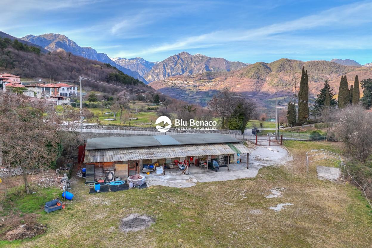 terreno edificabile con magazzino, in vendita Tignale 