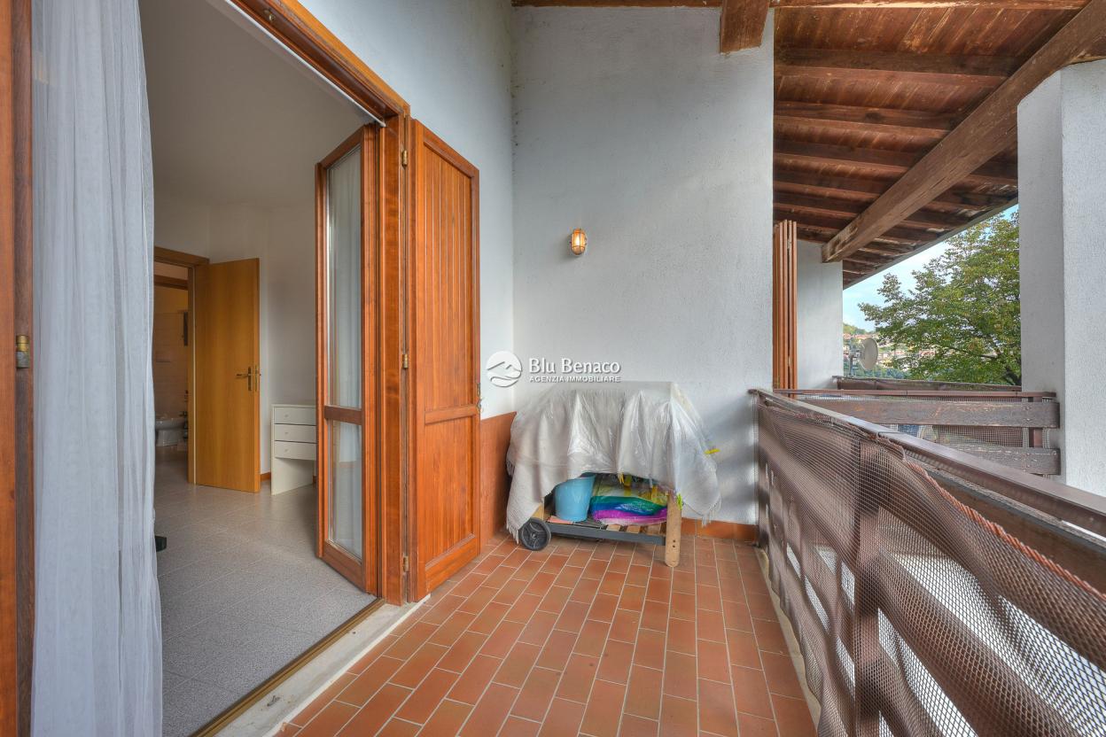 Lake-view apartment for sale in Tignale Lake-view apartment for sale in Tignale