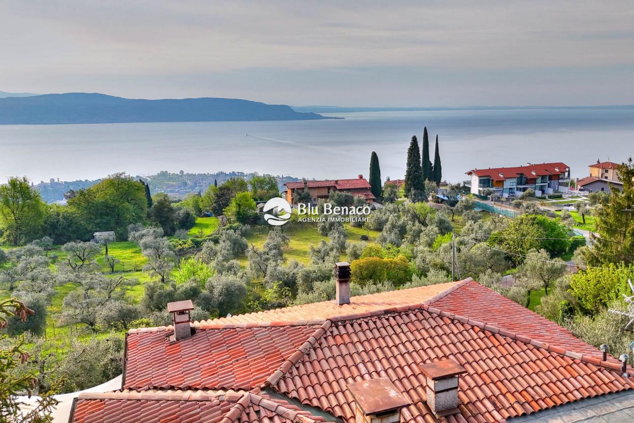 Villa indipendente con vista panoramica a Montemaderno