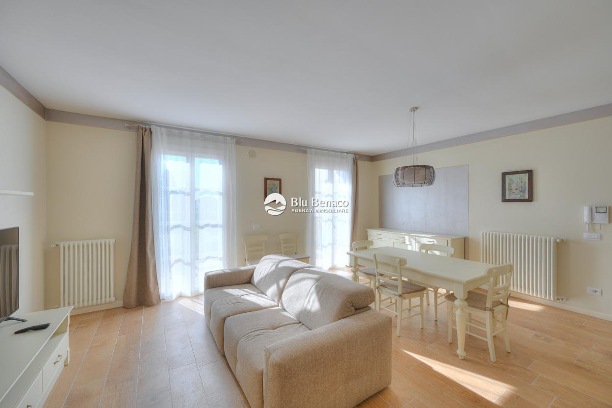 Three-room apartment for sale in Maderno