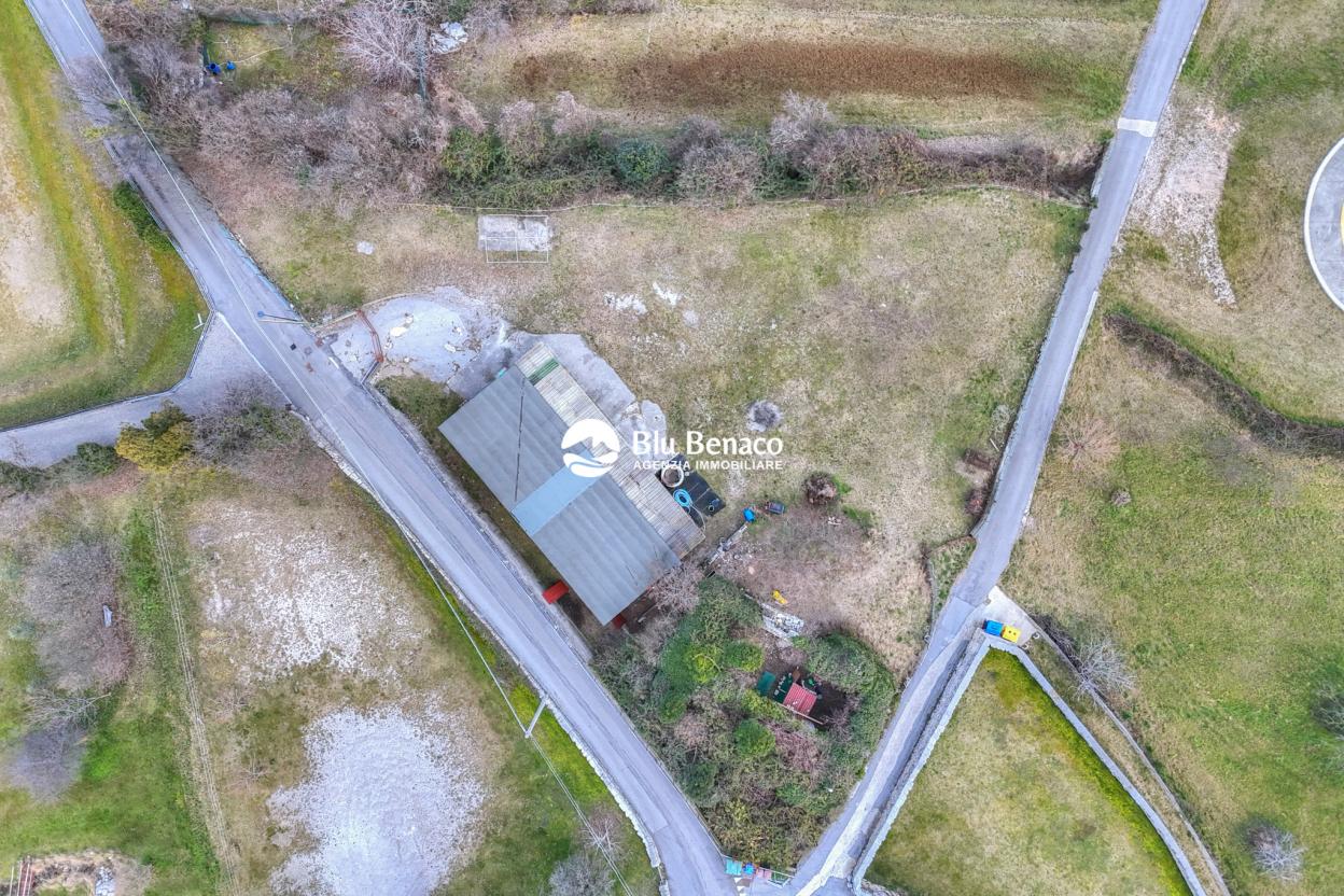 terreno edificabile con magazzino, in vendita Tignale 