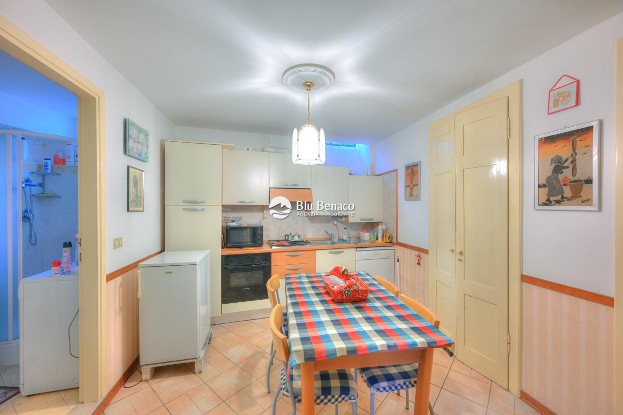 Apartment in Liano- hamlet of Gargnano