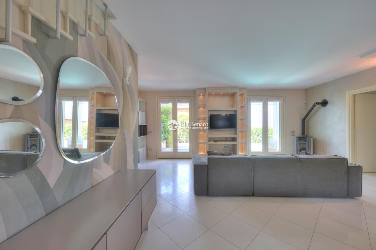 Villa zu verkaufen in Polpenazze del Garda