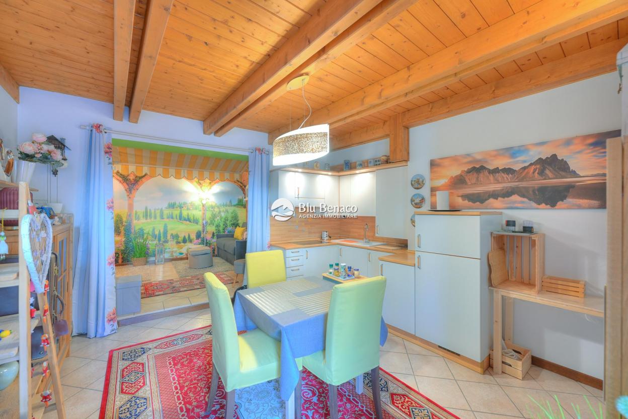 Lovely two-room apartment for sale in Maderno