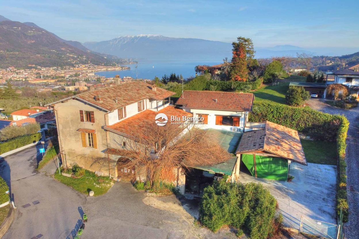 Rustic house for sale in Salò