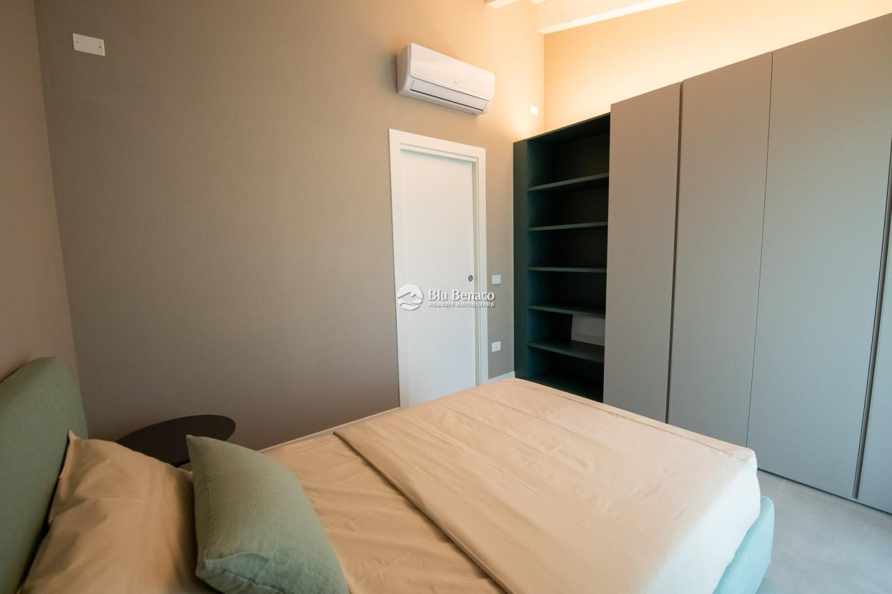 Villa zu verkaufen in Manerba del Garda