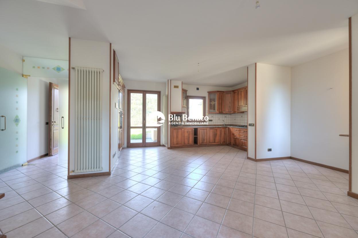 villa indipendente, in vendita roè volciano