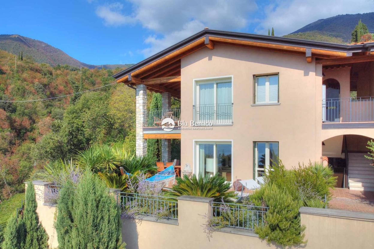 Wonderful semi-detached Villetta for sale