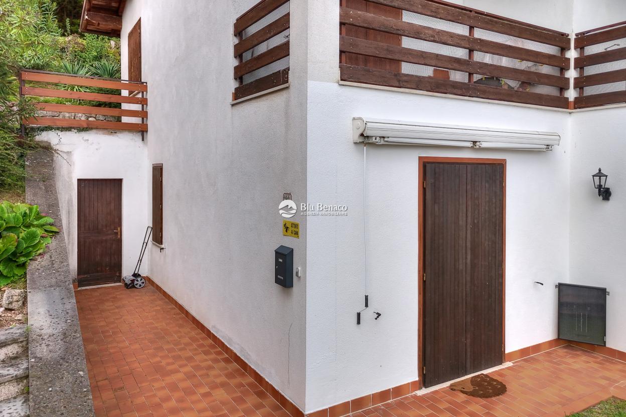 Lake-view apartment for sale in Tignale Lake-view apartment for sale in Tignale