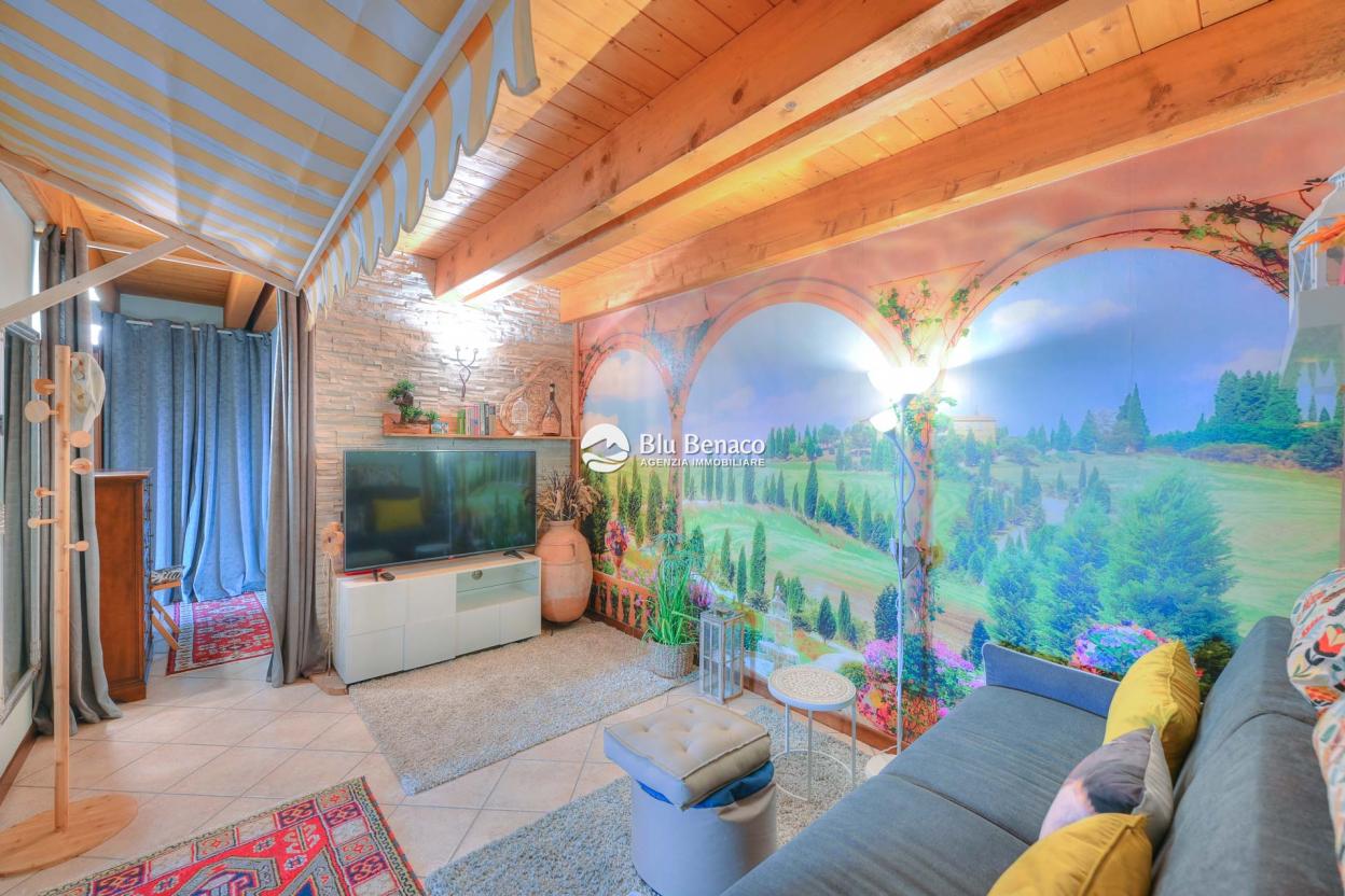 Lovely two-room apartment for sale in Maderno
