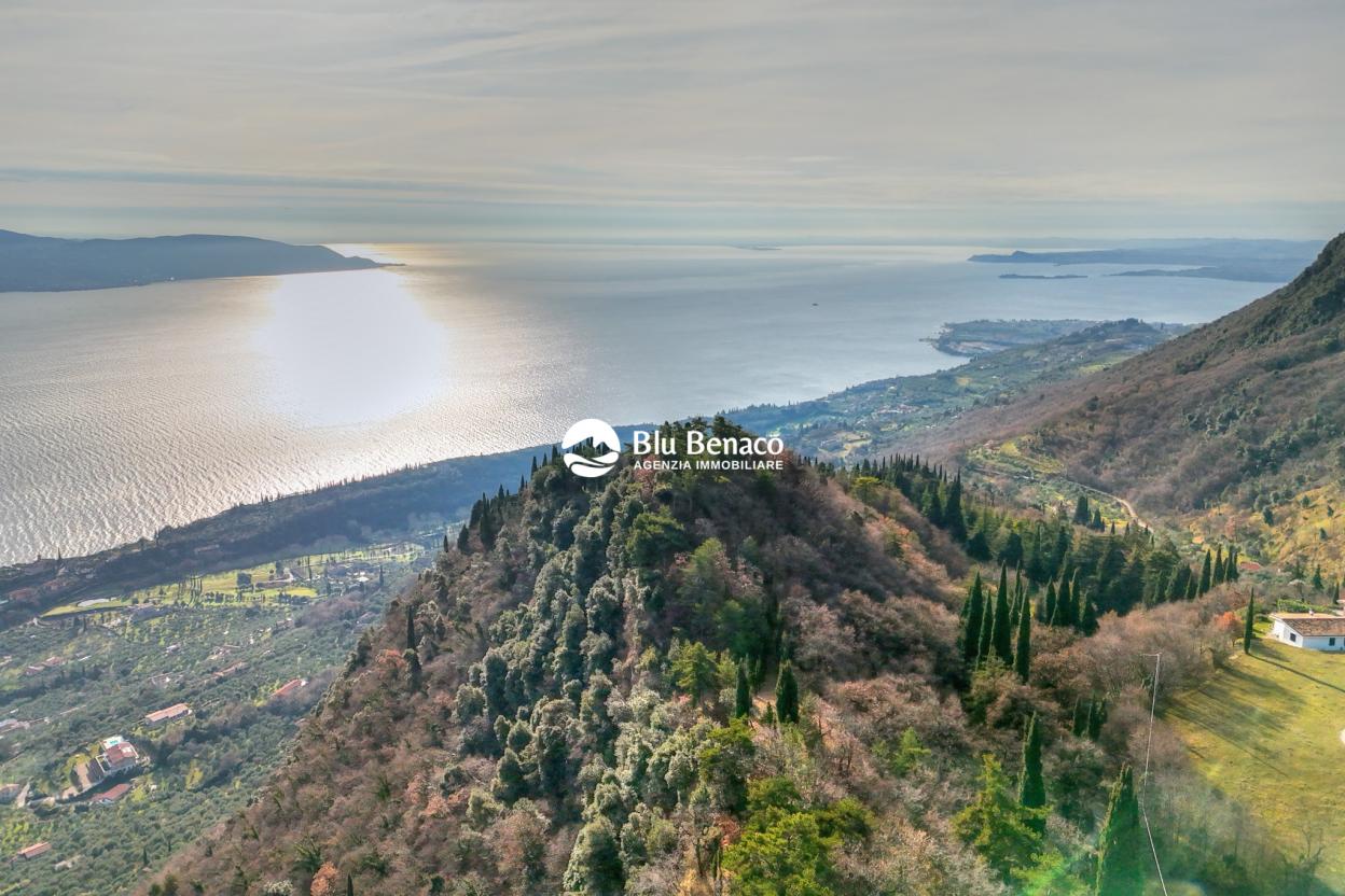 Bifamiliare in vendita a Navazzo