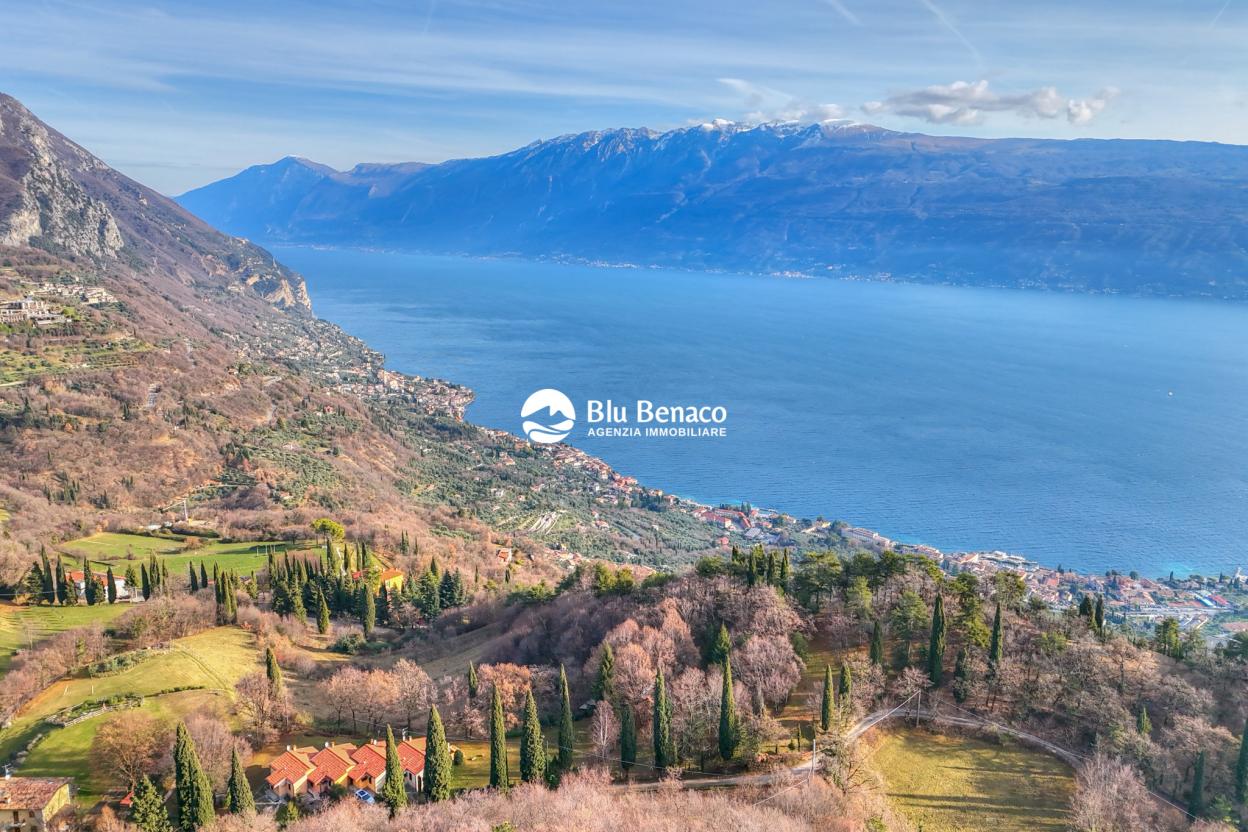 Bifamiliare in vendita a Navazzo