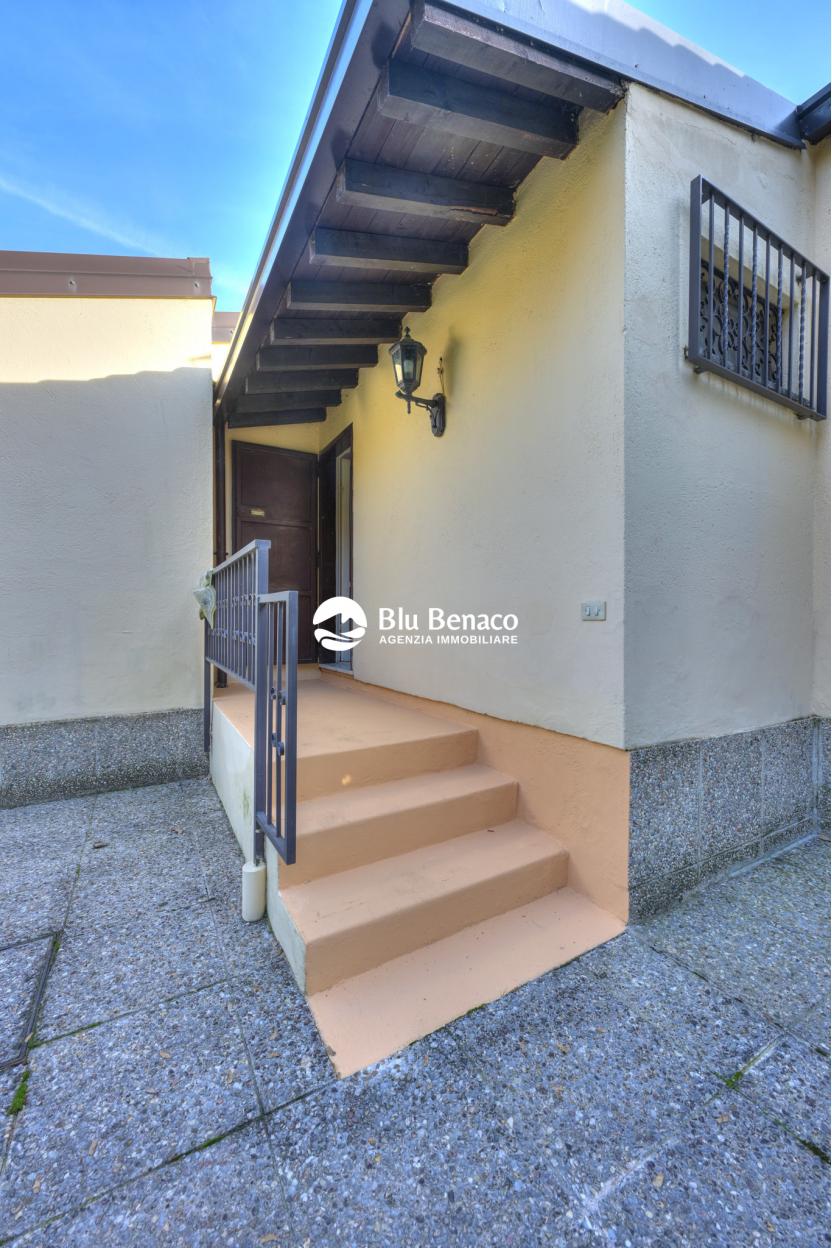 Bifamiliare in vendita a Navazzo