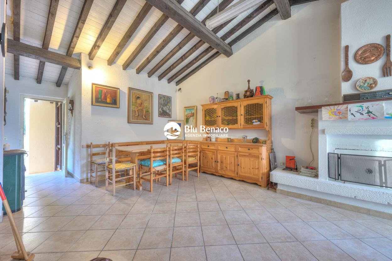 Bifamiliare in vendita a Navazzo