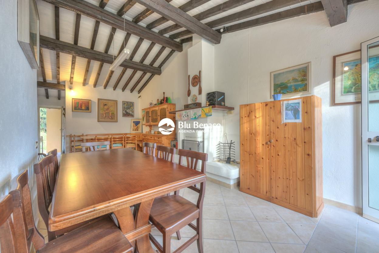 Bifamiliare in vendita a Navazzo