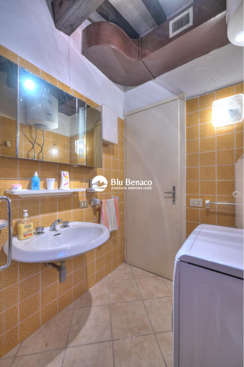 Bifamiliare in vendita a Navazzo