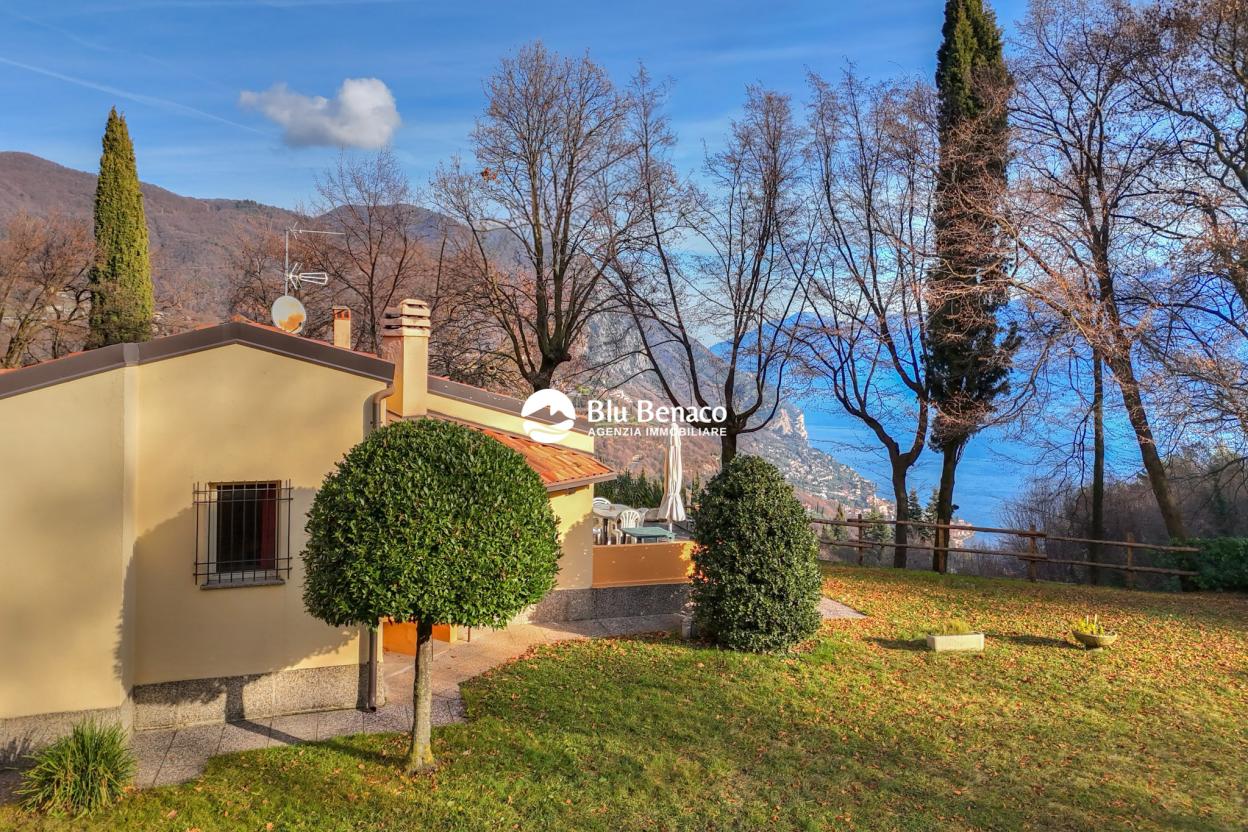 Bifamiliare in vendita a Navazzo