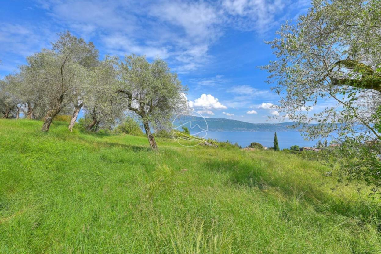 Land for sale in Toscolano Maderno