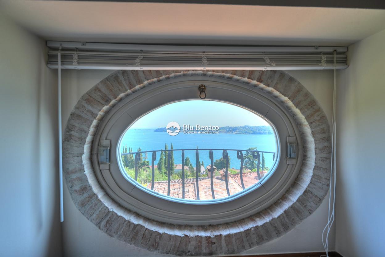 Amazing historic Villa for sale in Salò