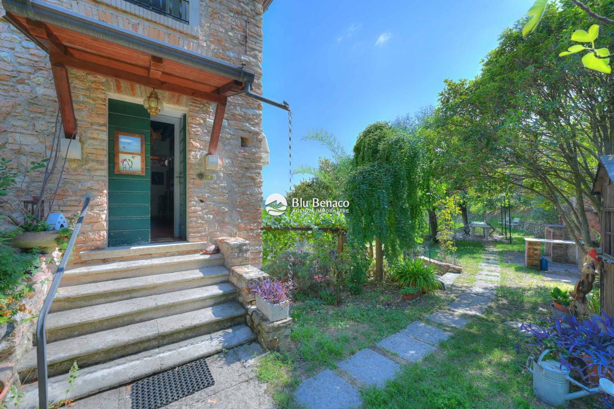 Amazing historic Villa for sale in Salò