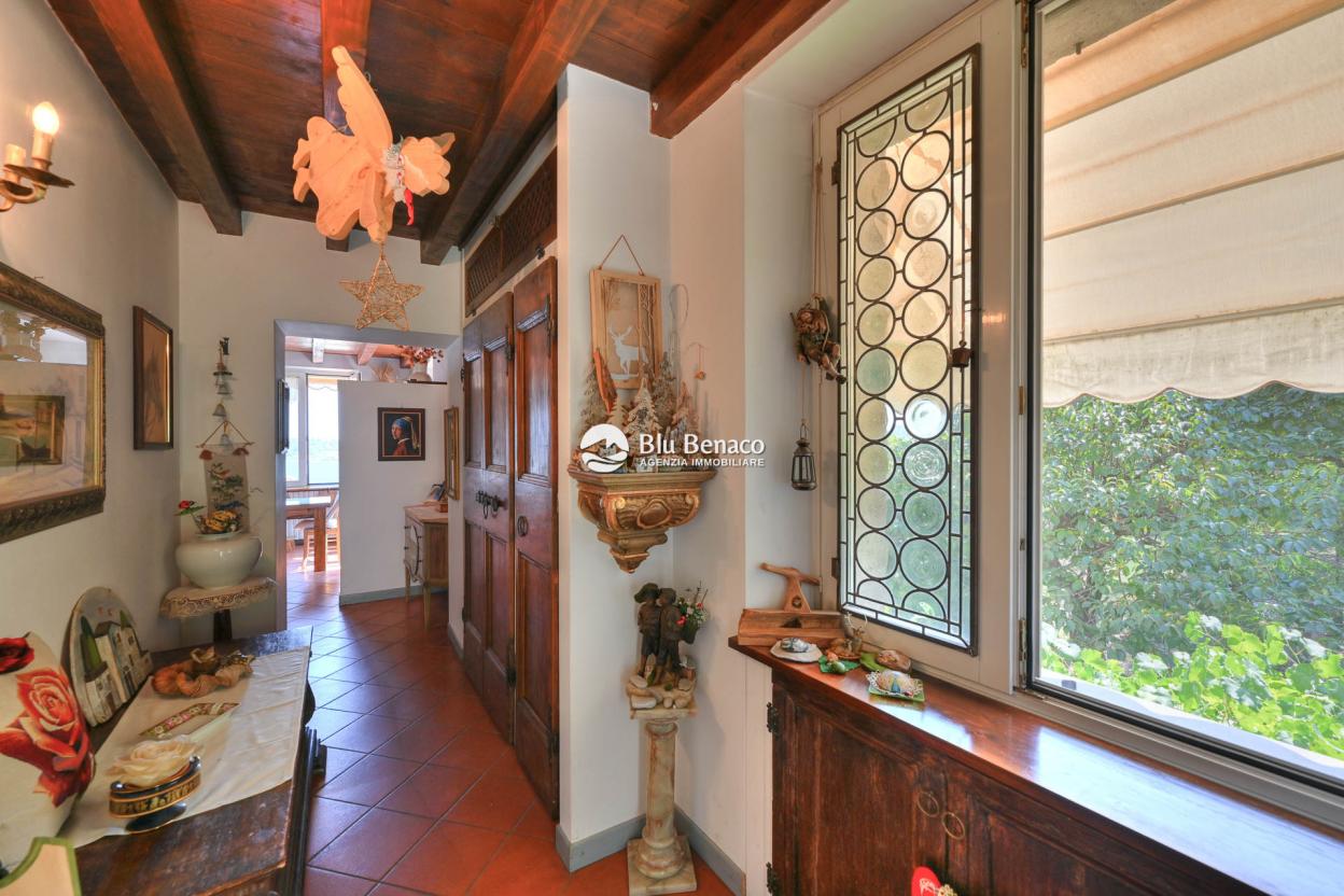 Amazing historic Villa for sale in Salò