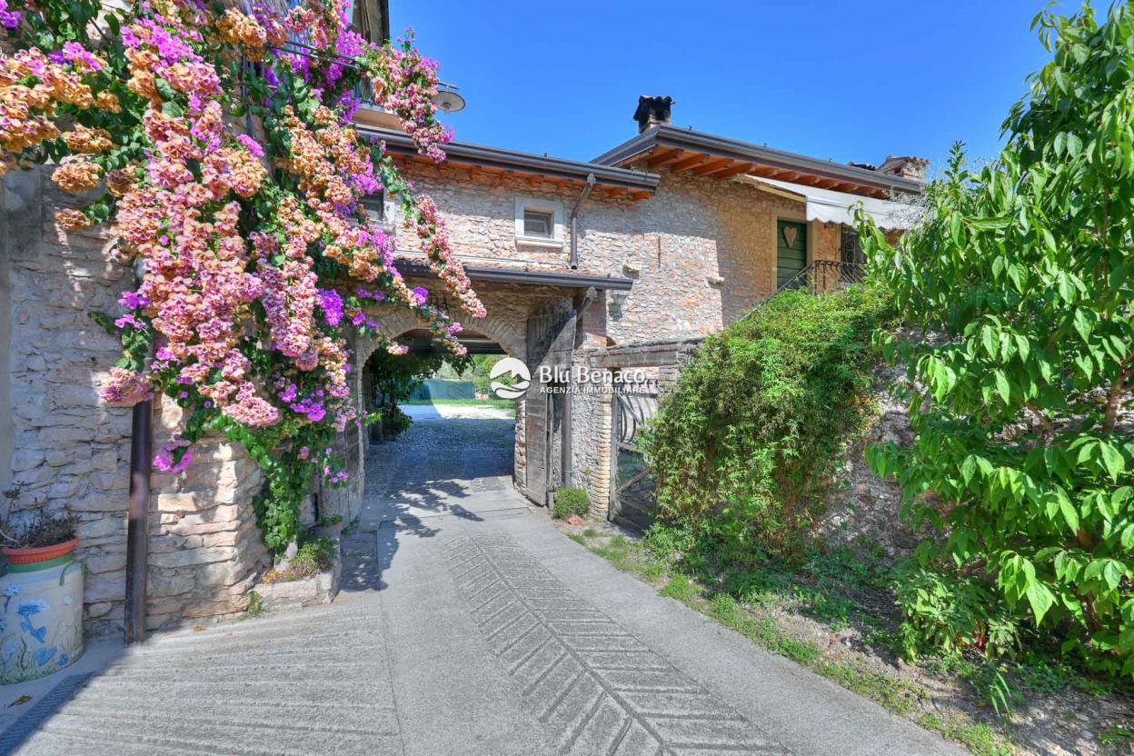 Amazing historic Villa for sale in Salò