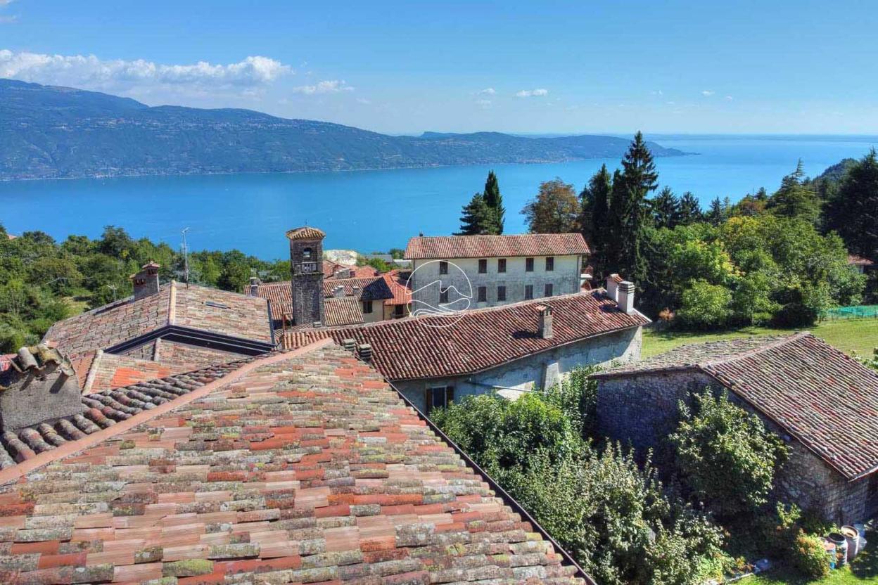 Casale agricolo a Gargnano