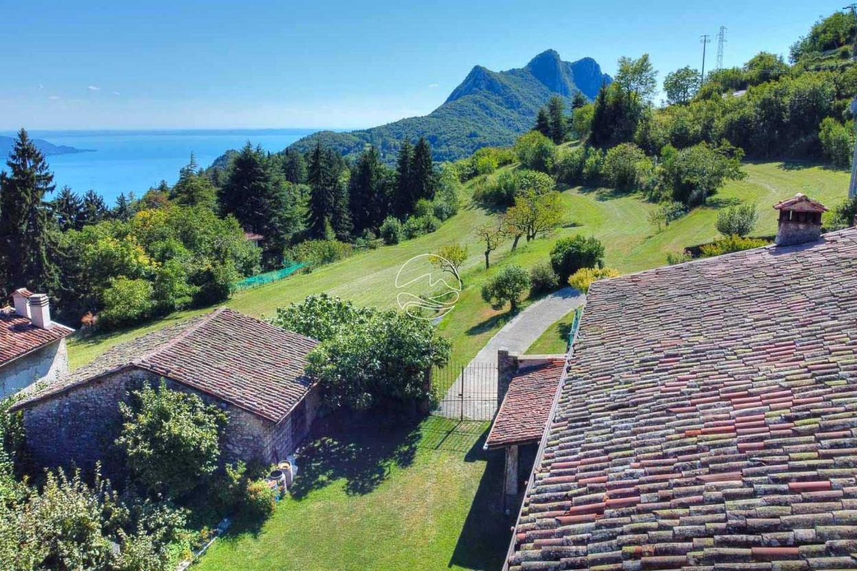 Agricultural house in Gargnano