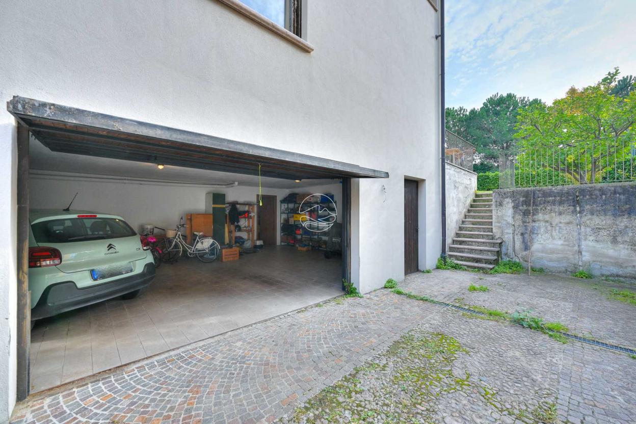Single villa in Toscolano Maderno