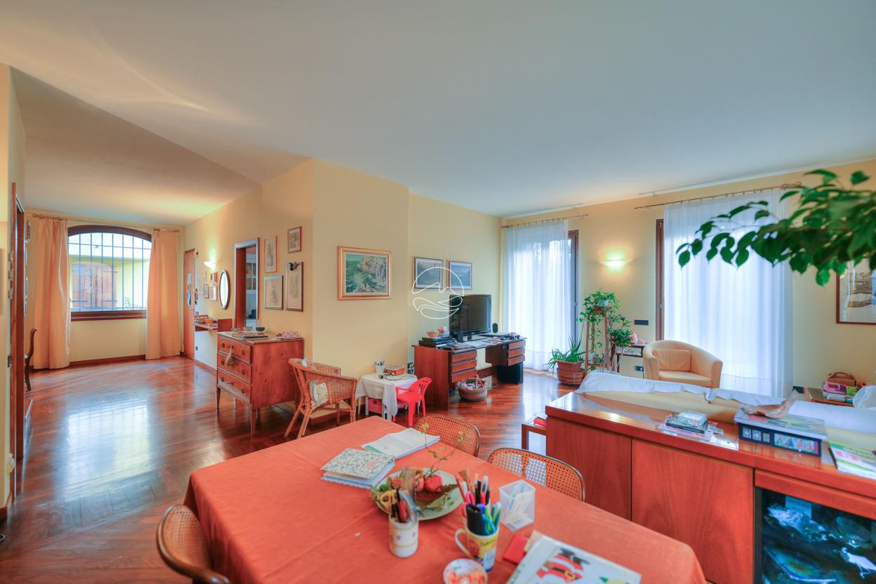 Single villa in Toscolano Maderno