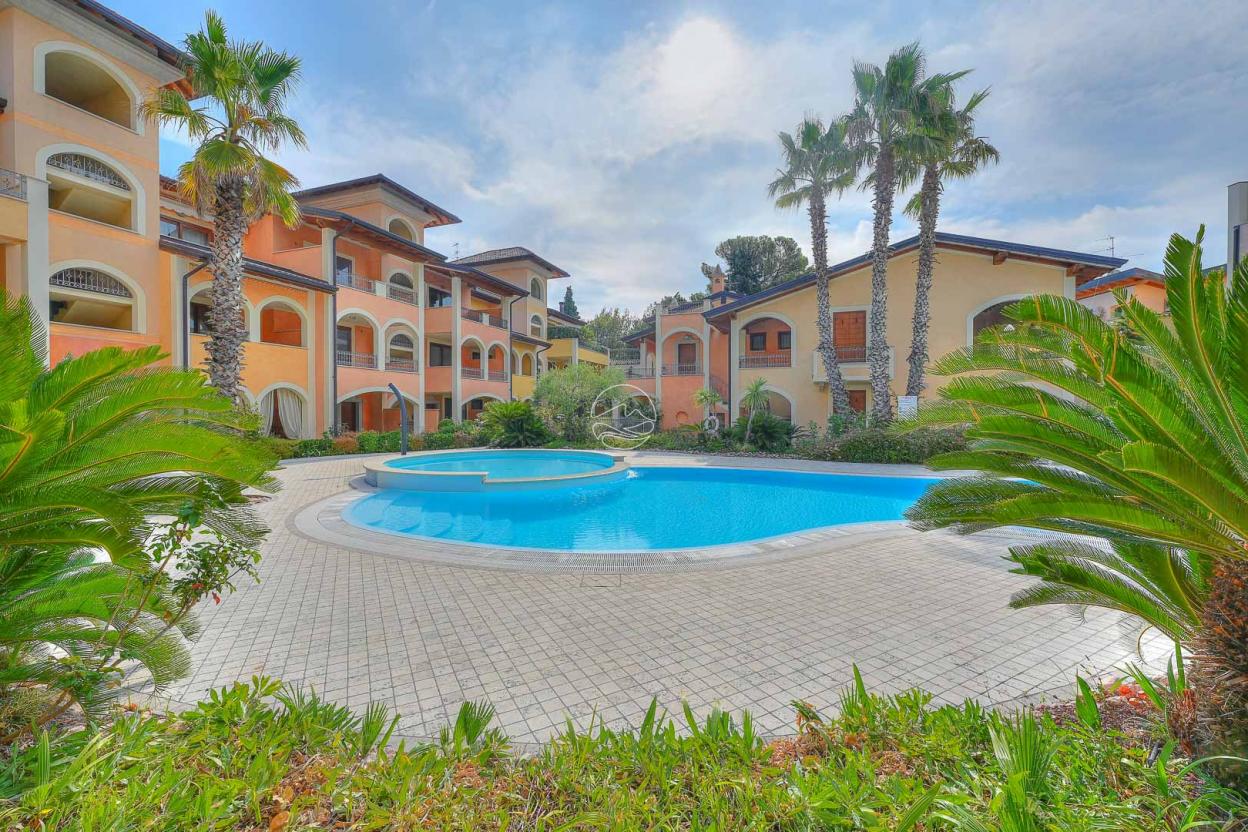 Unmissable three-room apartment for sale in Maderno