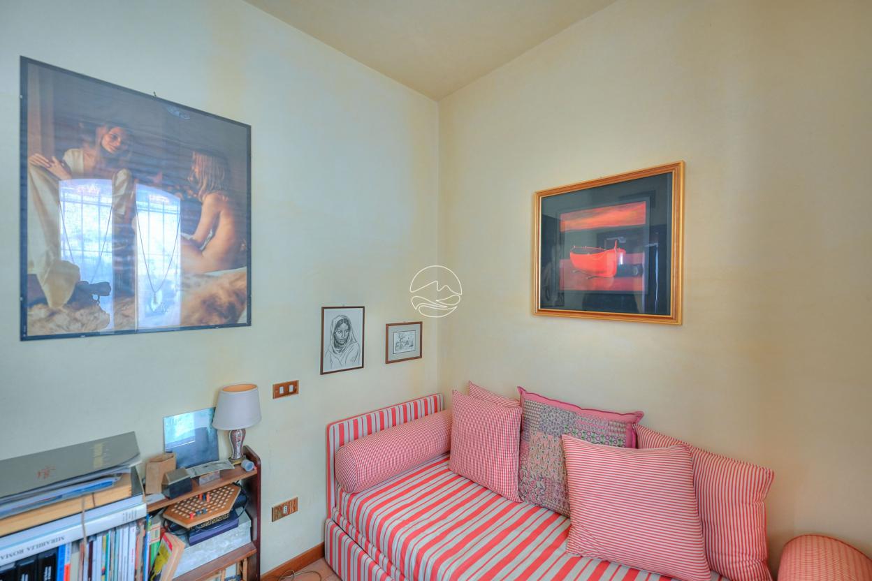Dreizimmerwohnung in historischem Wohnhaus in Maderno zu verkaufen