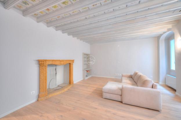 Zweizimmerwohnung im charakteristischen historischen Zentrum von Bogliaco