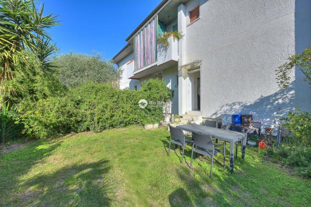 Toscolano Maderno, two-room apartment with garden