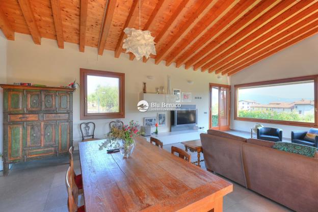 Unmissable detached villa in Toscolano Maderno