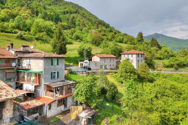 Terracielo in vendita alla Costa frazione di Gargnano 