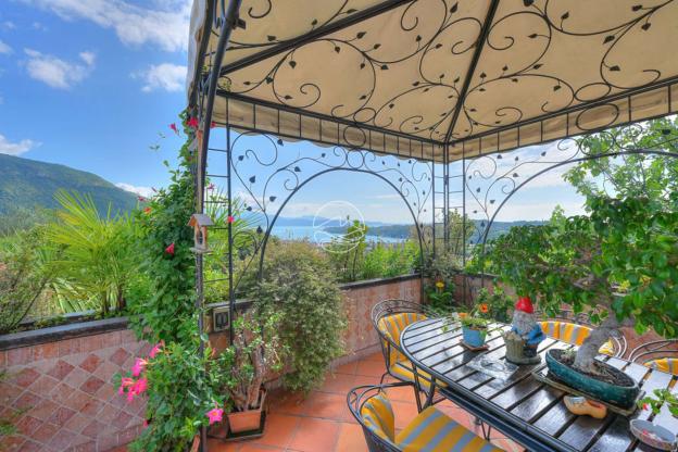 Villa on sale in Salò