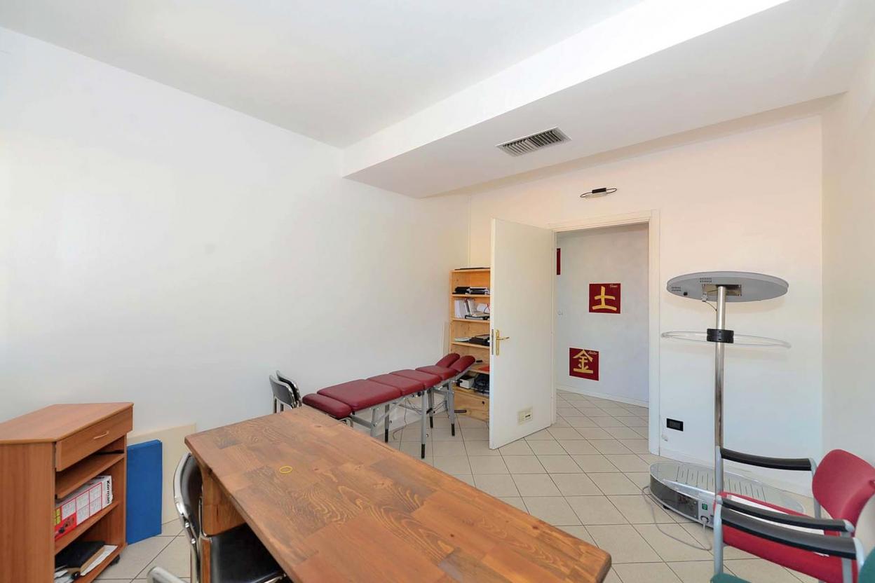 Office on sale in Toscolano Maderno