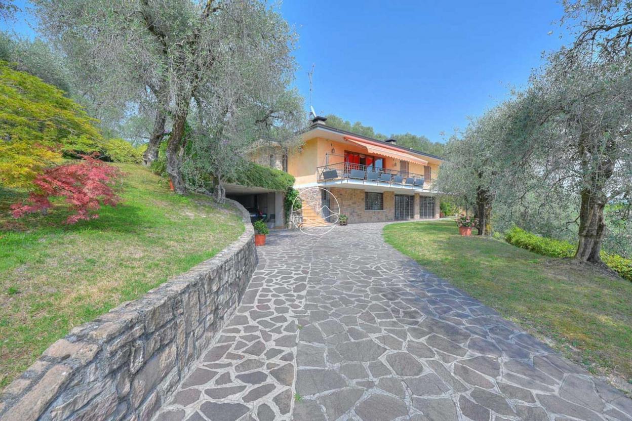 Villa in vendita a Gardone Riviera