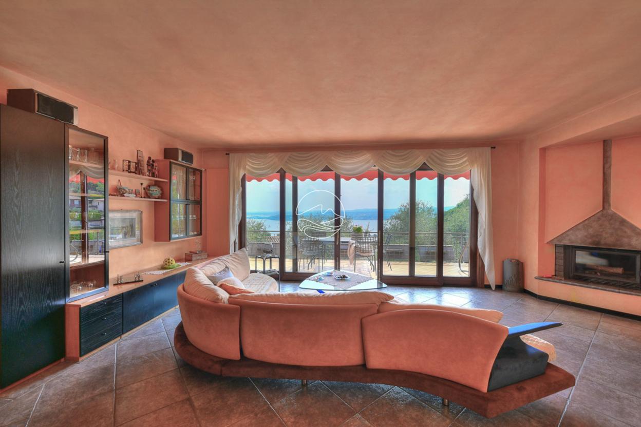 Villa zum Verkauf in Gardone Riviera